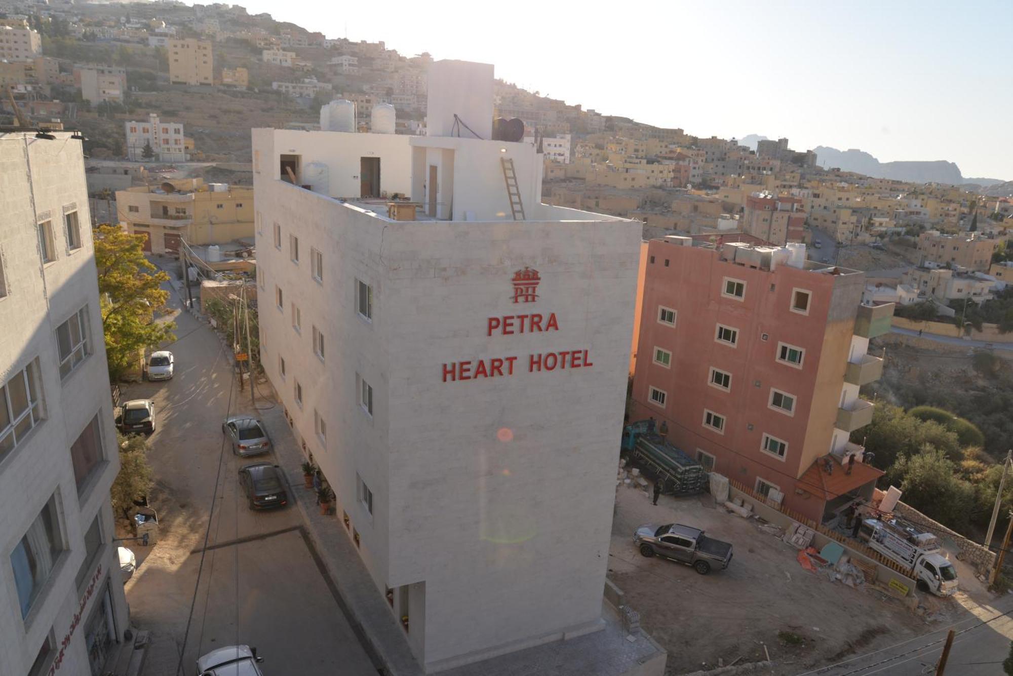 Petra Heart Hotel Wadi Musa Bagian luar foto